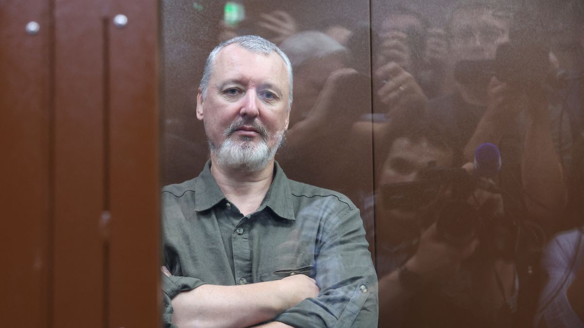 Vůdce proruských separatistů Girkin zůstane ve vazbě, rozhodl soud